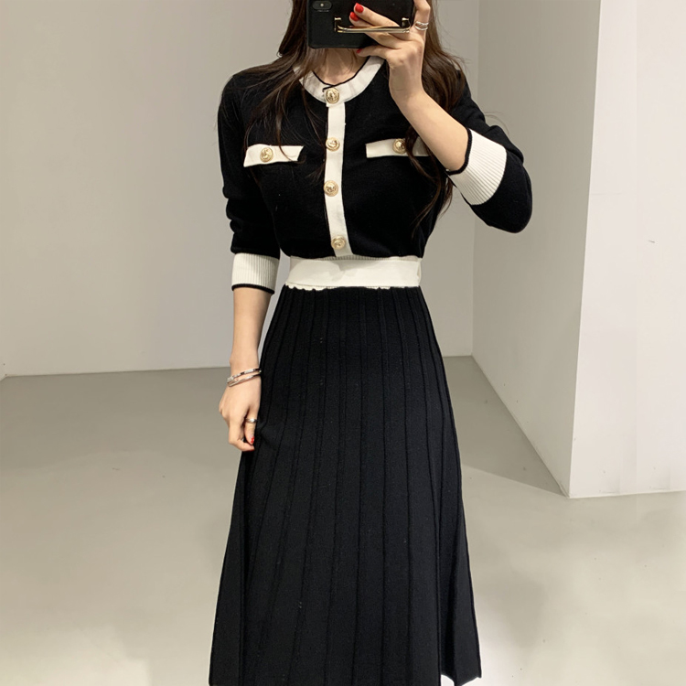 Knitwear Manufacturers Custom Elegant Womens Knit Slim a Line High Waist Pleated Dress Women Soft Ladies Long Sweater Dress detail