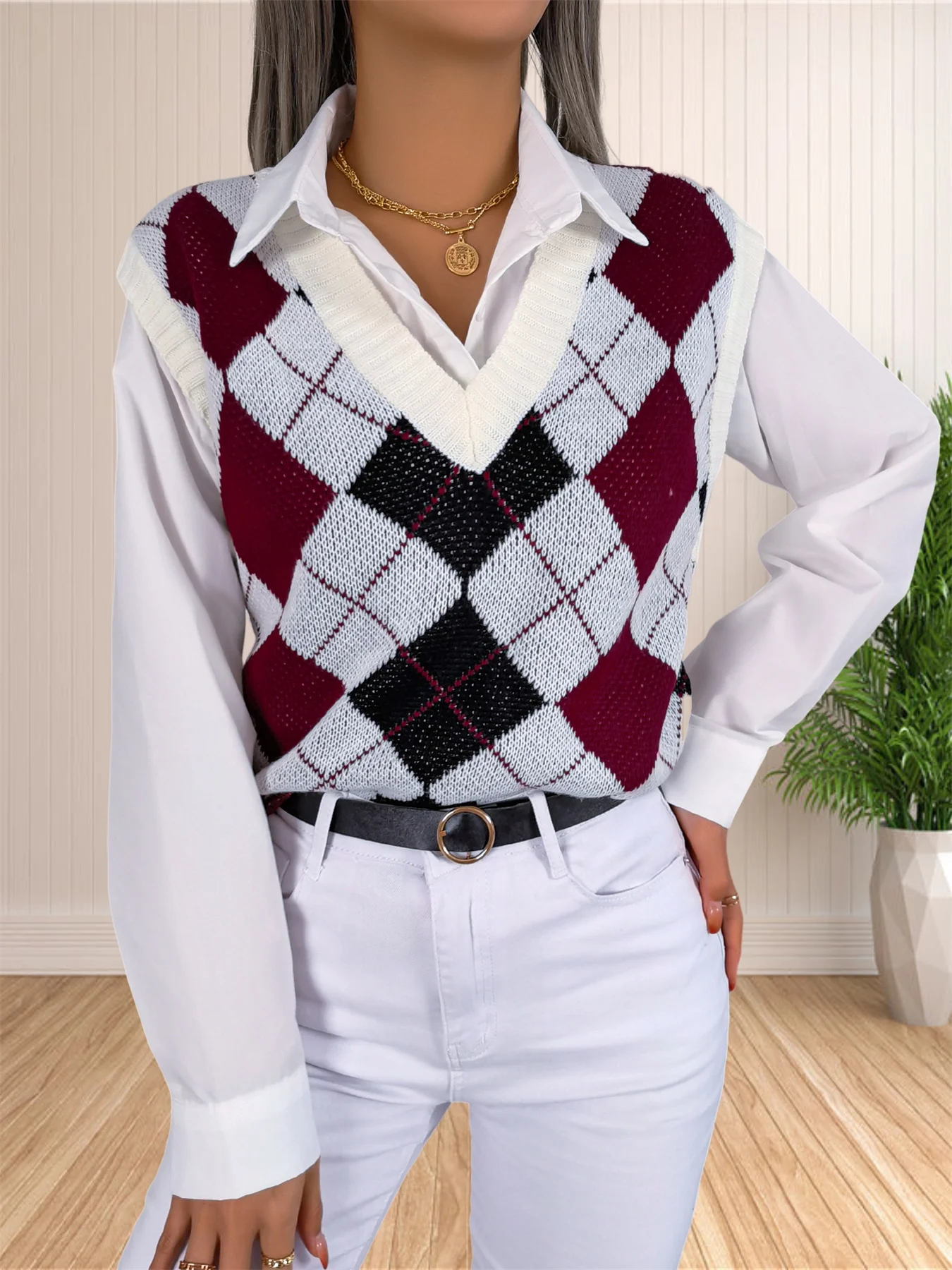 Womens Loose VNeck Preppy Style Argyle Plaid Knitted Sweater Vest detail