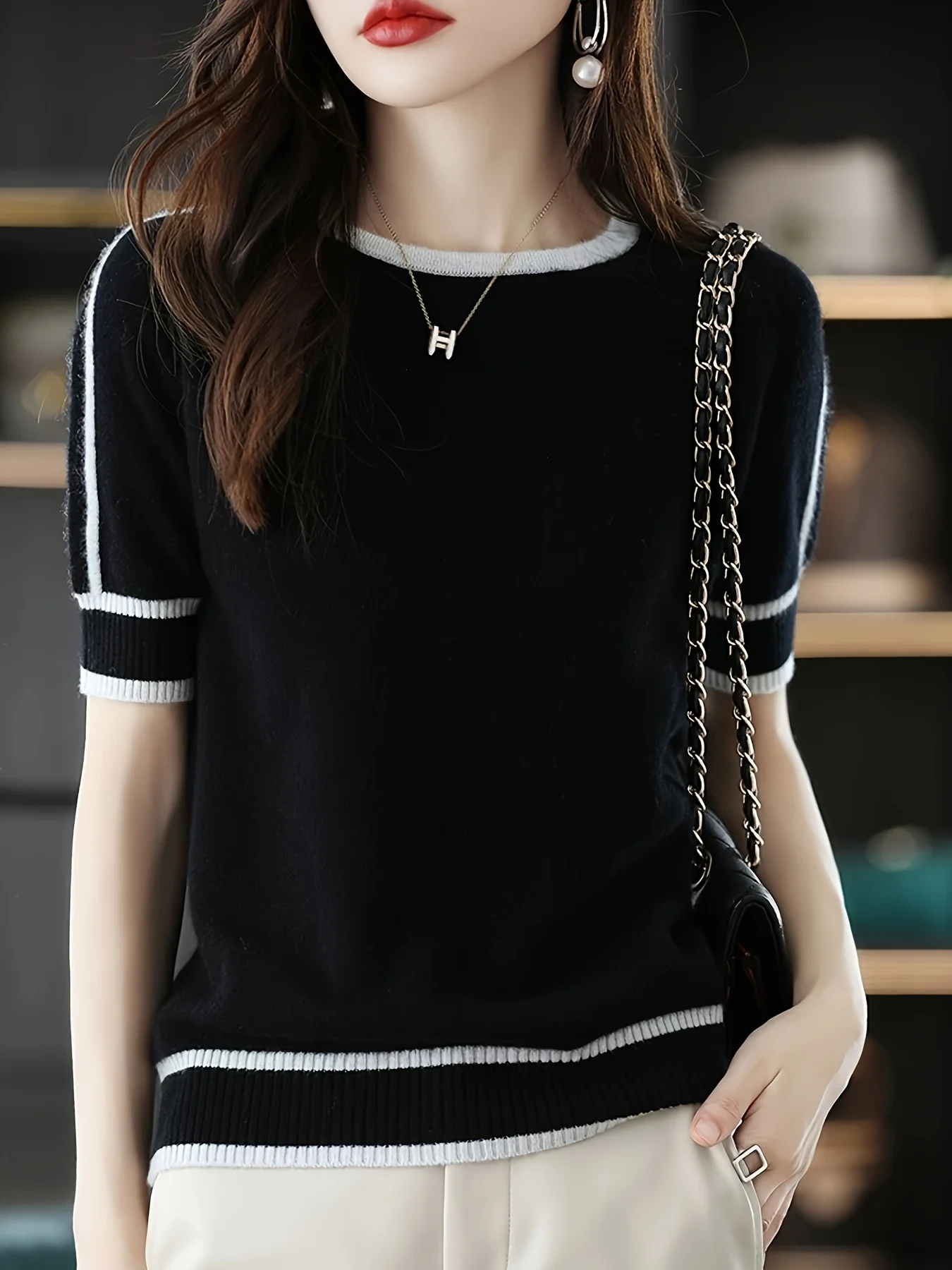 New ShortSleeve Womens RoundNeck Patchwork HalfSleeve FivePoint Sleeve Loose Knitted Base Shirt Sweater detail