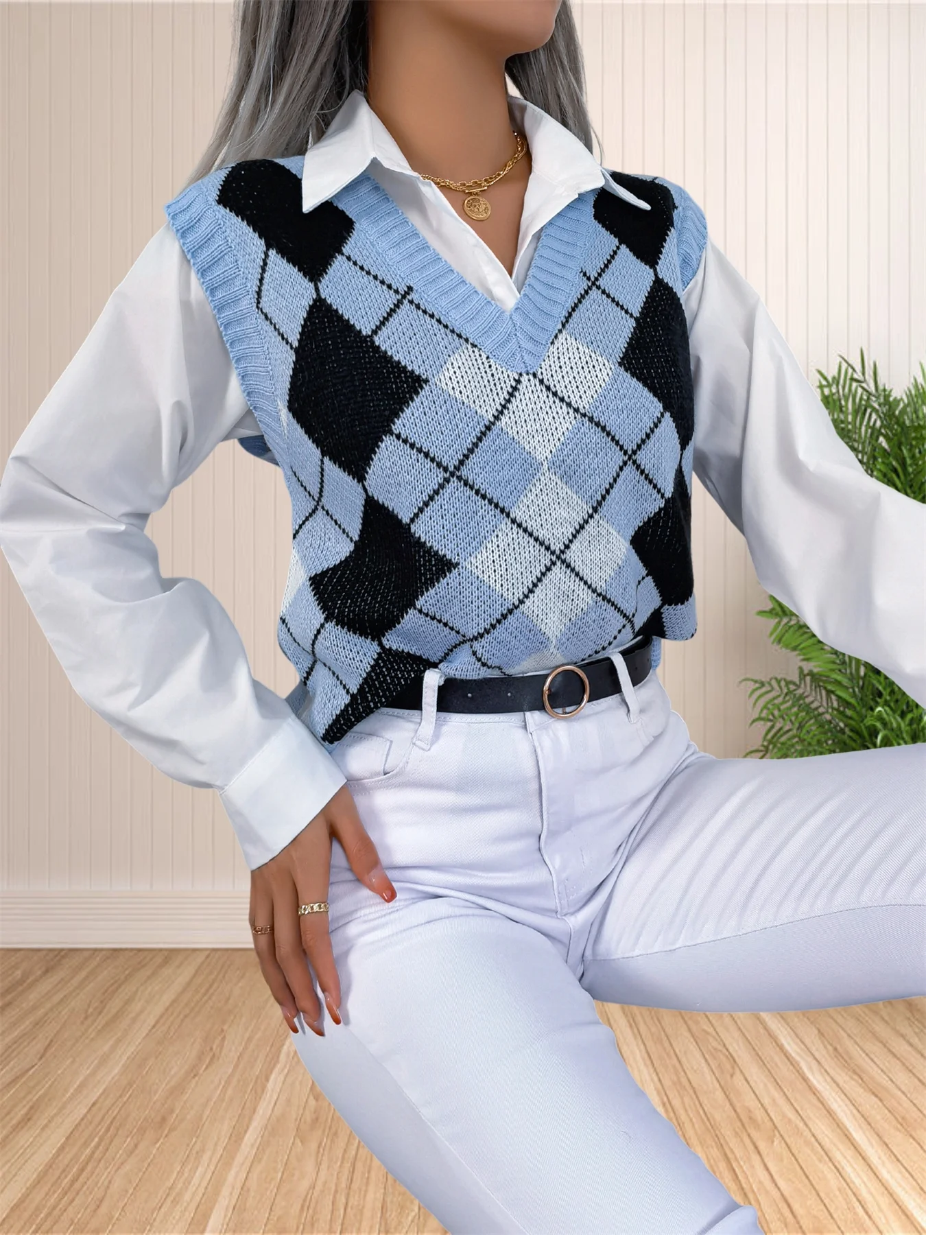 Womens Loose VNeck Preppy Style Argyle Plaid Knitted Sweater Vest detail