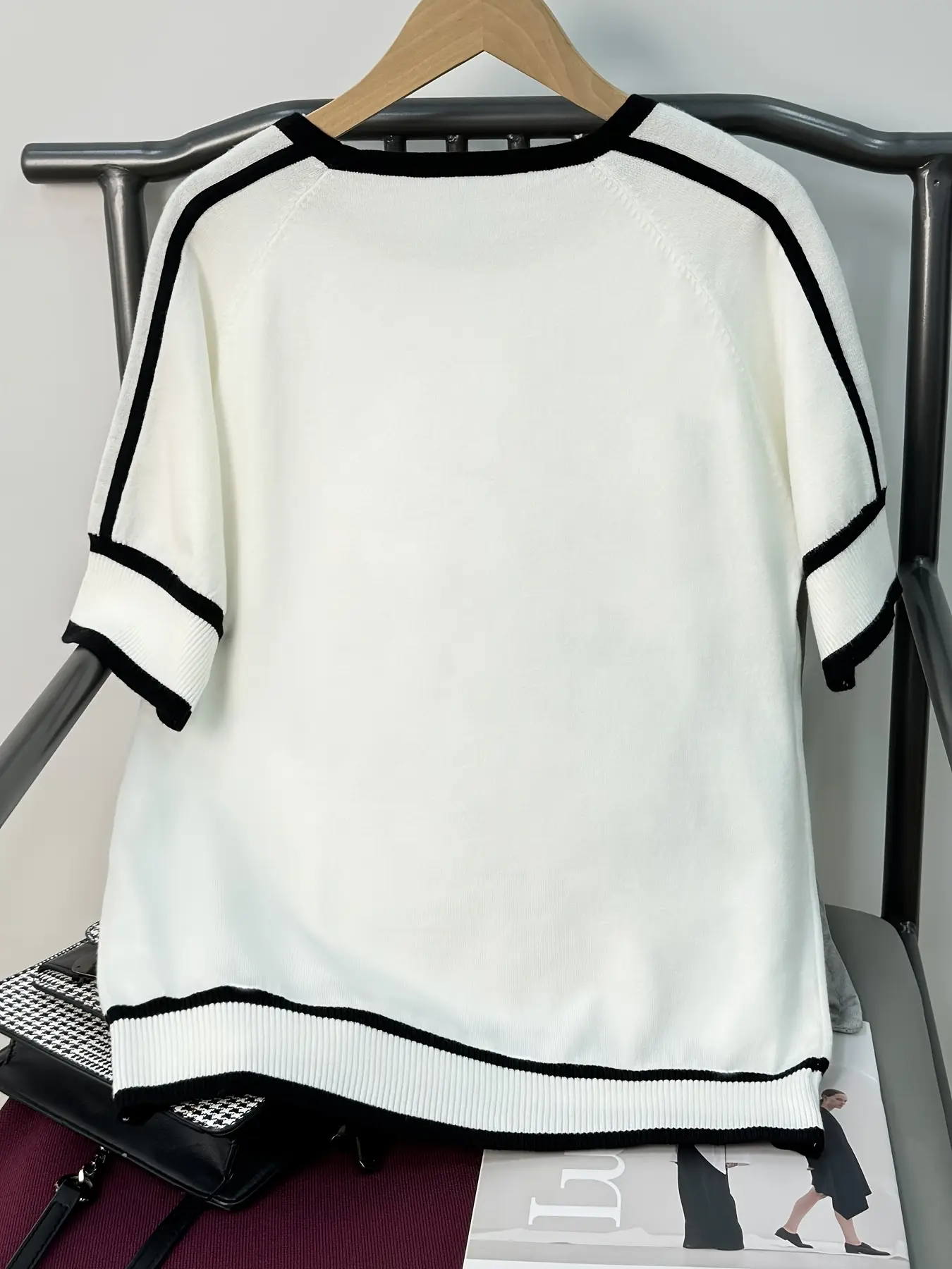 New ShortSleeve Womens RoundNeck Patchwork HalfSleeve FivePoint Sleeve Loose Knitted Base Shirt Sweater product view