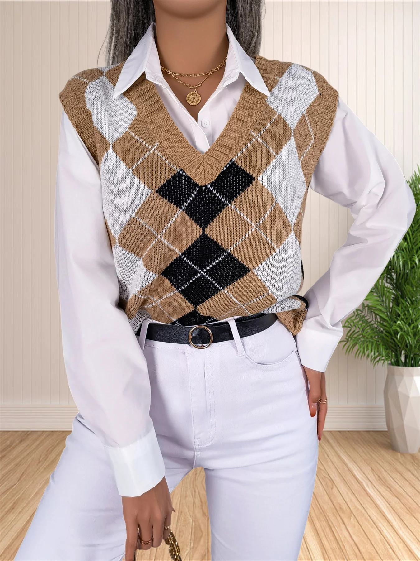 Womens Loose VNeck Preppy Style Argyle Plaid Knitted Sweater Vest detail