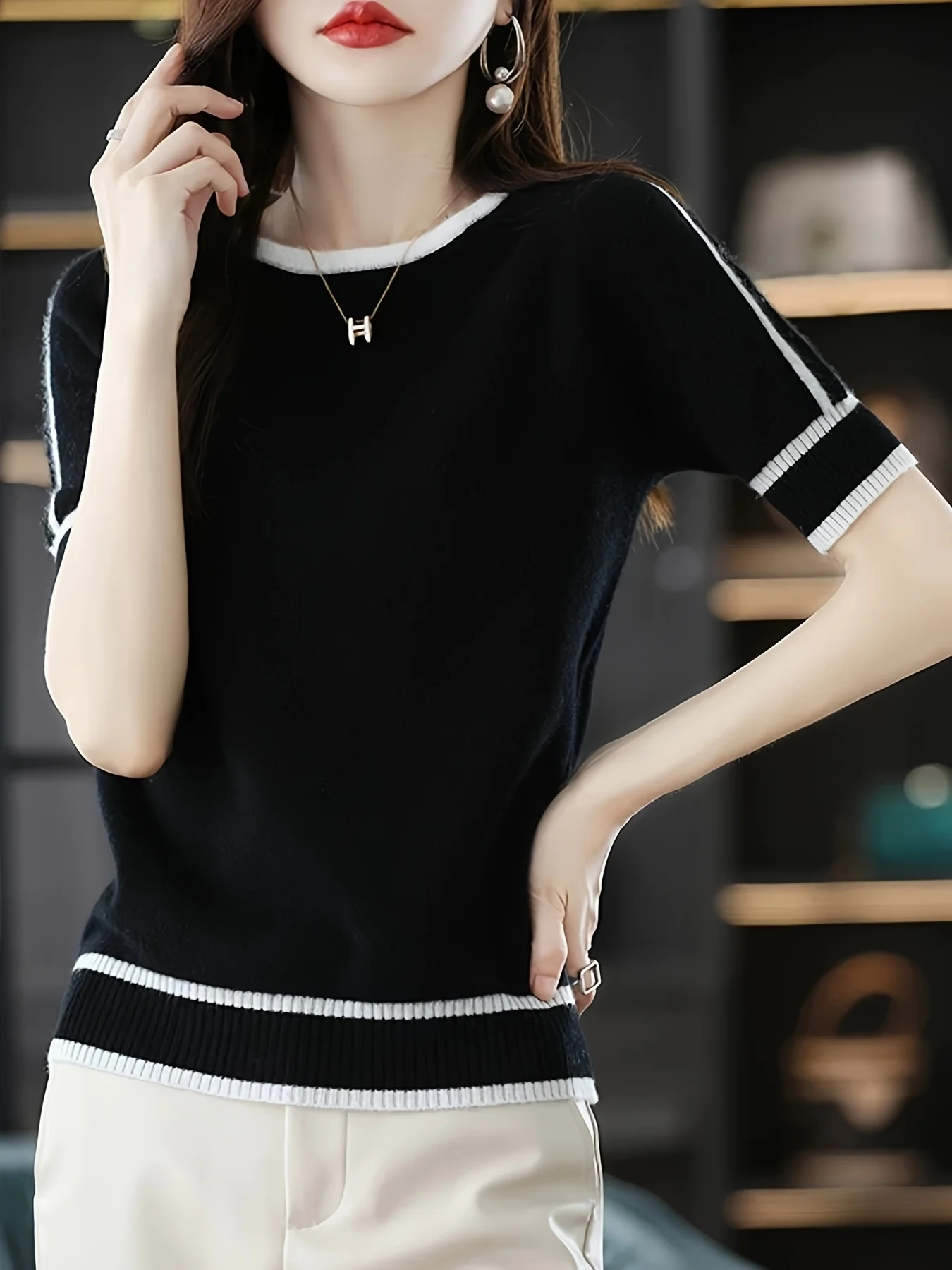 New ShortSleeve Womens RoundNeck Patchwork HalfSleeve FivePoint Sleeve Loose Knitted Base Shirt Sweater detail