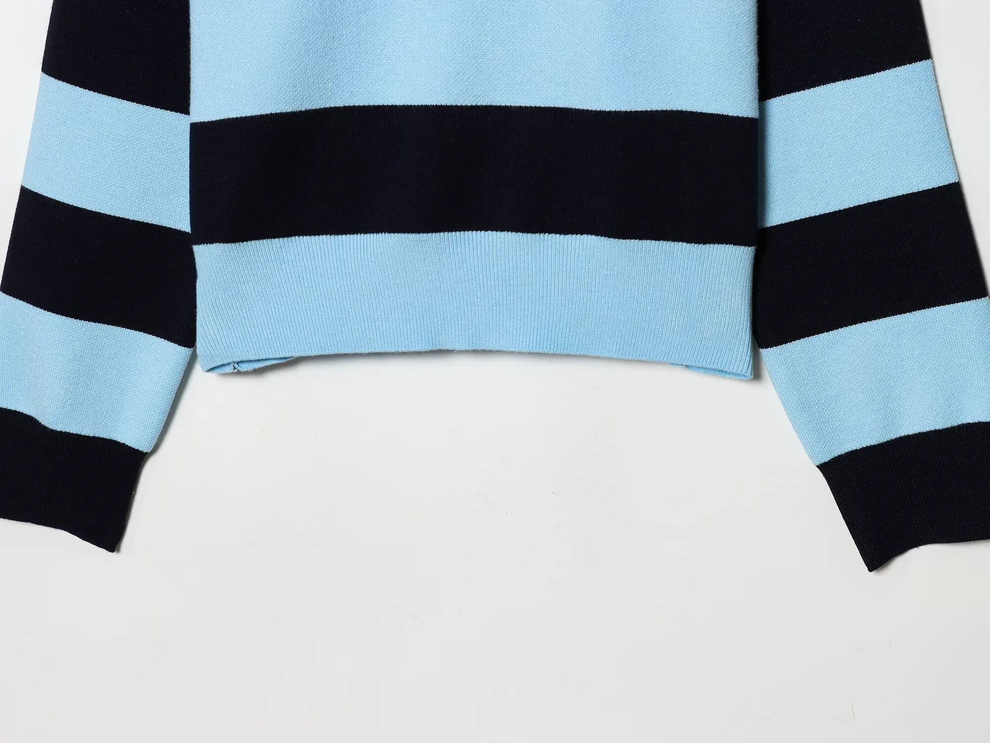 Womens New Knitted Striped Sweater Polo Neck Pullover Fashion Loose Elegant Warm Young Women Sweater Street detail