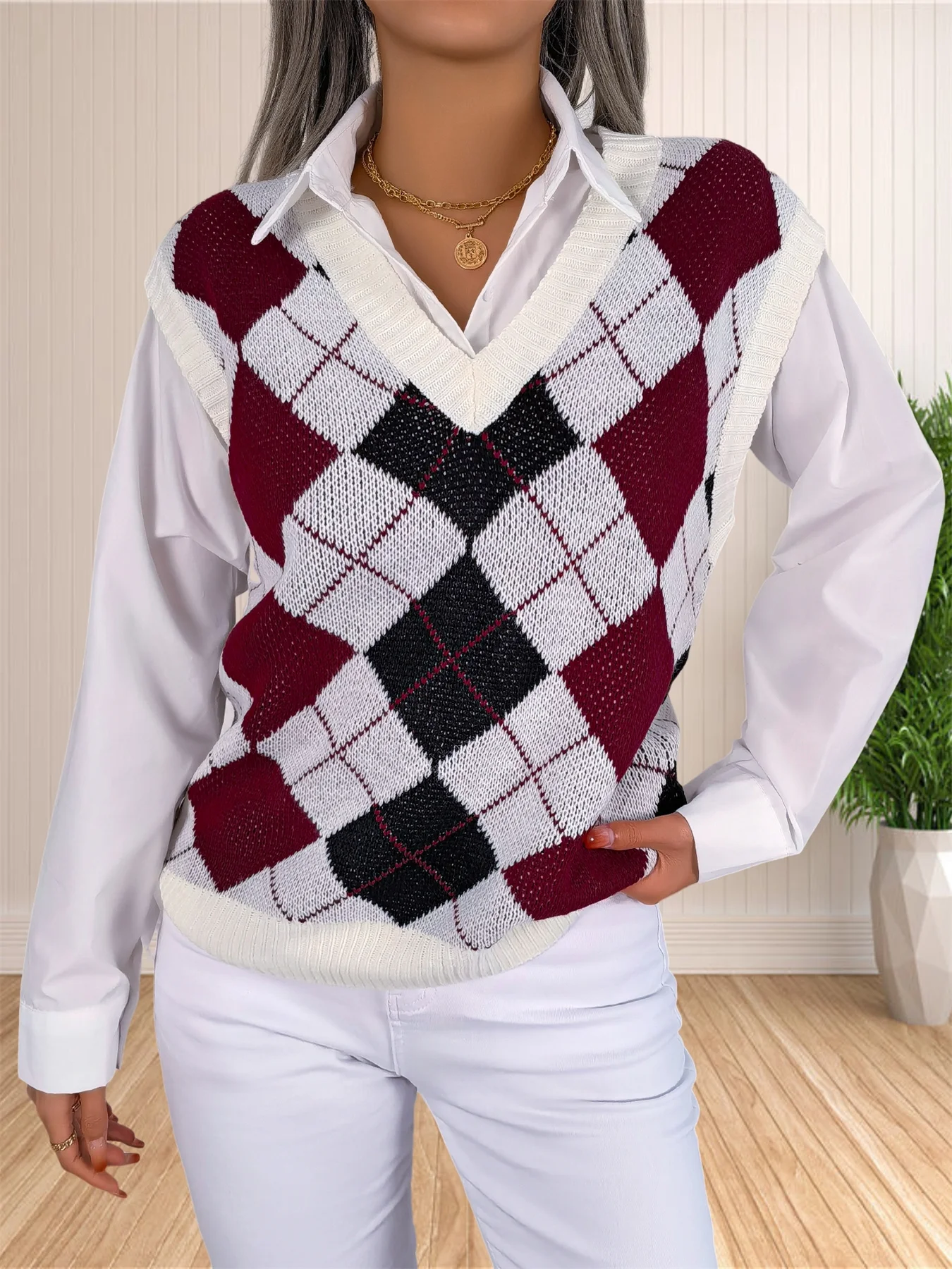 Womens Loose VNeck Preppy Style Argyle Plaid Knitted Sweater Vest detail