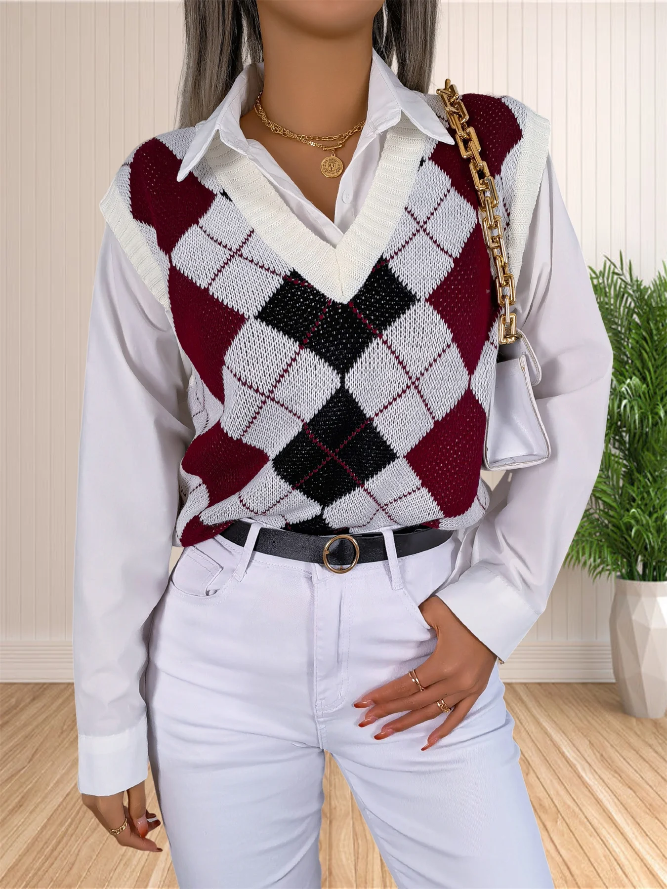 Womens Loose VNeck Preppy Style Argyle Plaid Knitted Sweater Vest detail