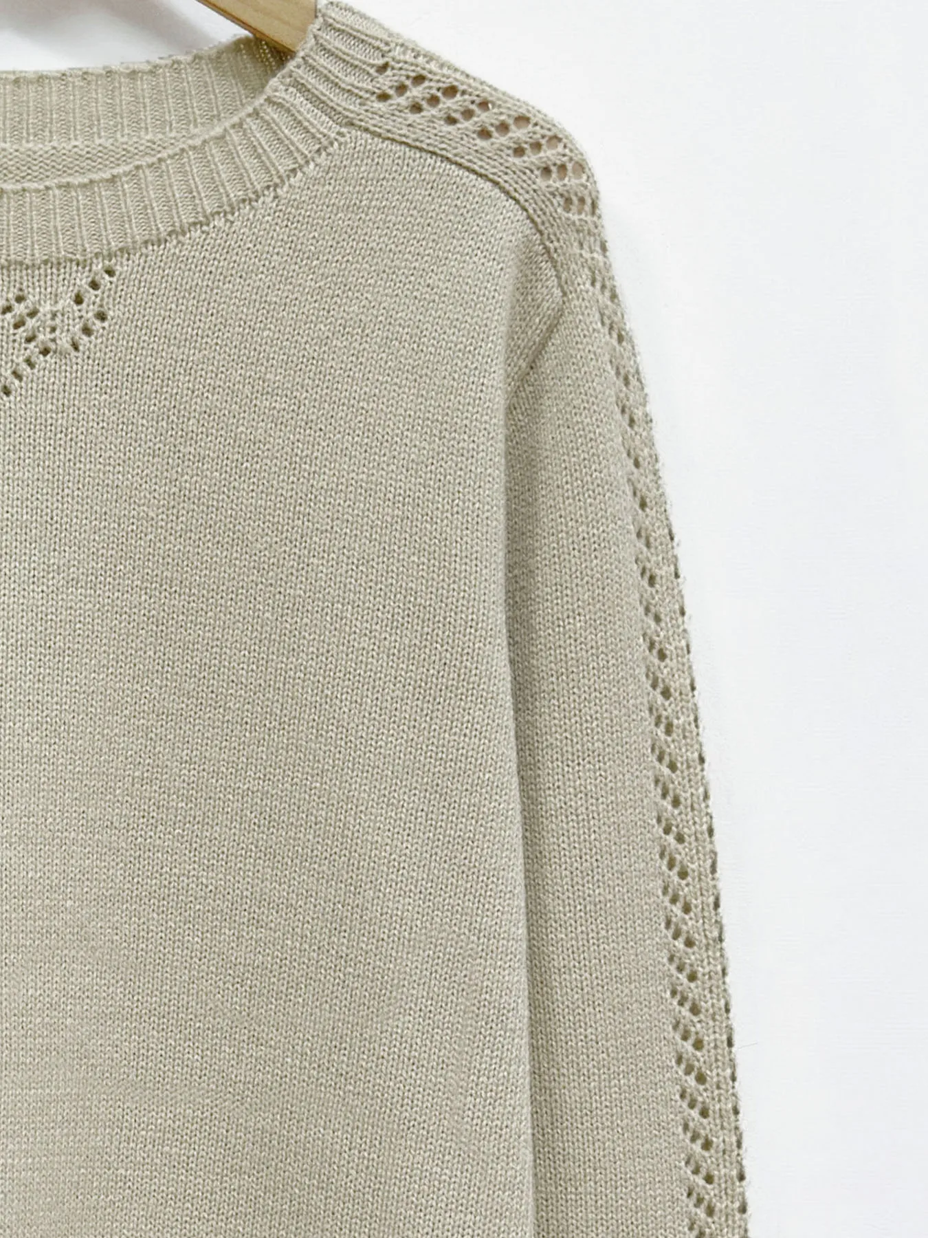 New Spring and Autumn Elegant Hollow Knitted Sweater Womens Loose Round Neck Long Sleeve Sweater Casual Outerwear Top Date Gift detail