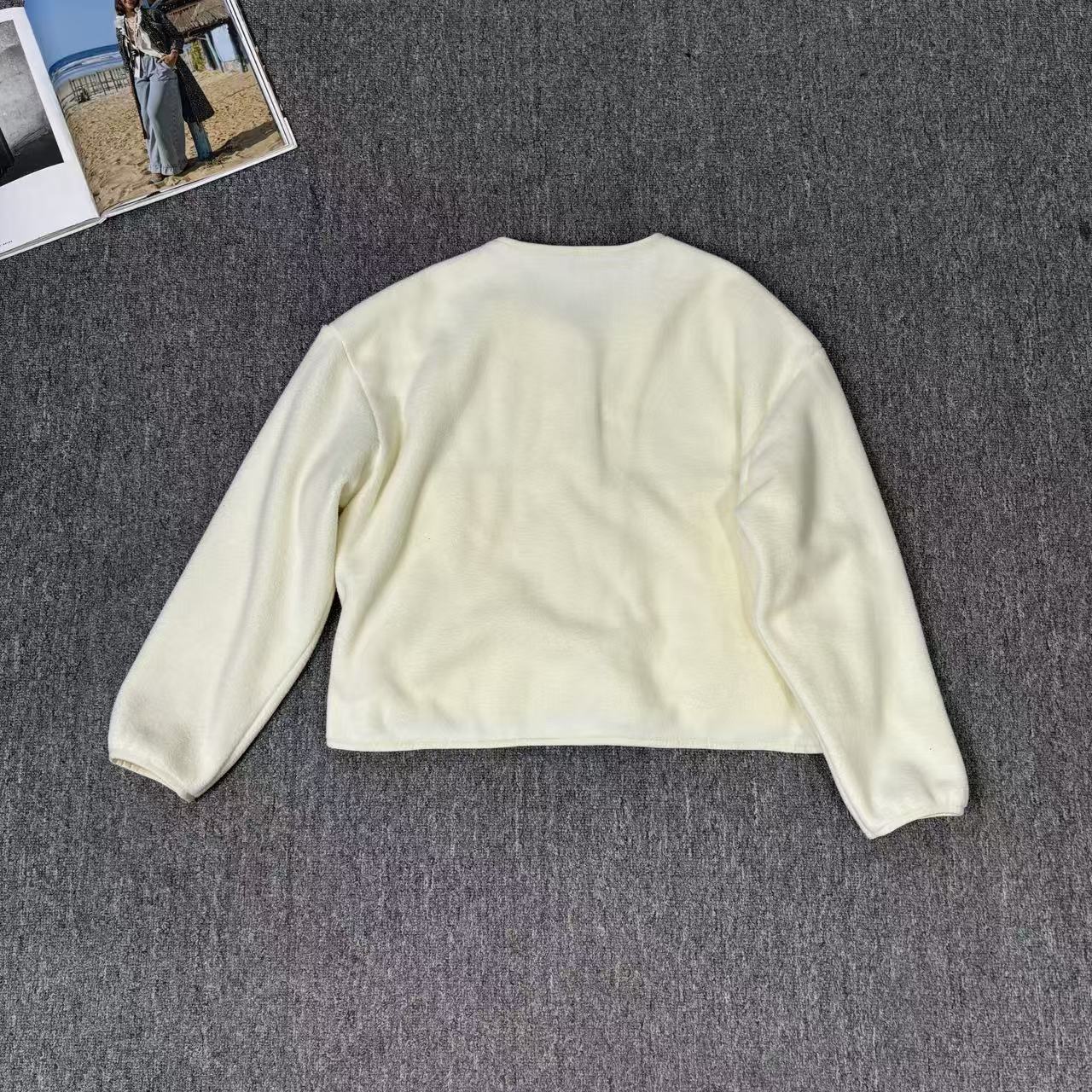 Womens Casual Solid Color Longsleeved Lazy Fashion Sweater detail