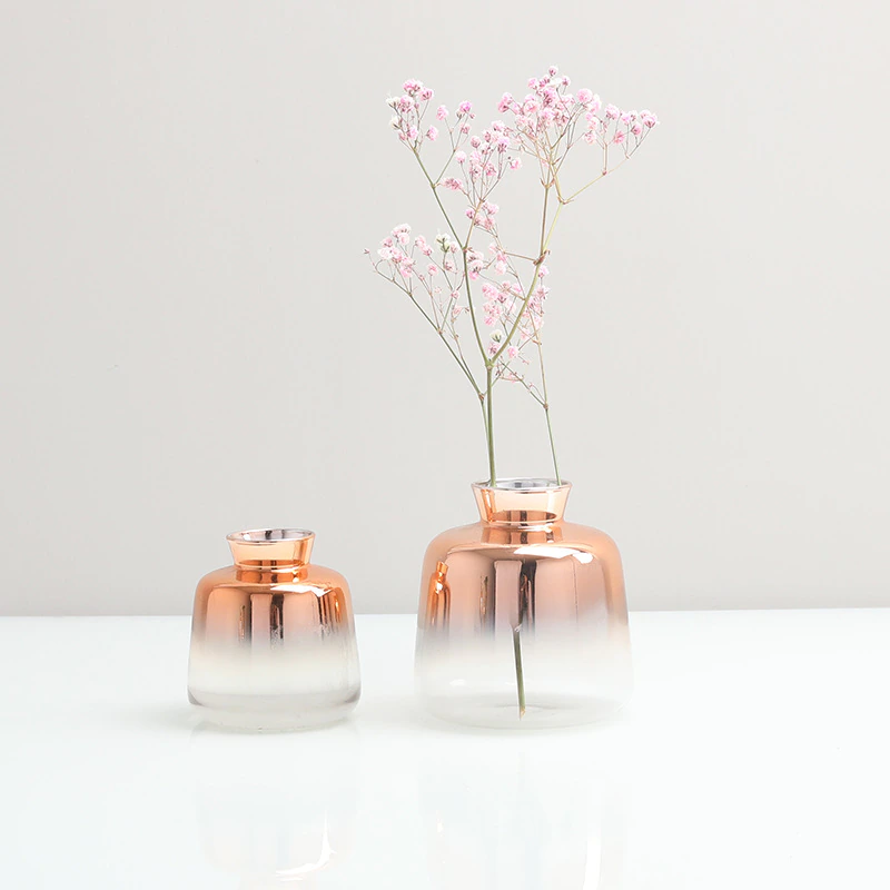 Nodic Gradient Golden Glass Vase Nordic Electroplated Flower Vases For Home Decor Dried Flower Bottle Bar Restaurant Decoration