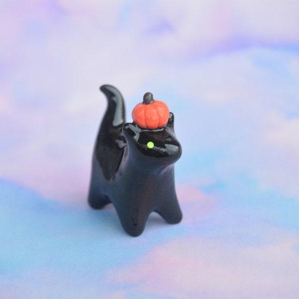 Cat Decoration Desk Buddy Black Kitty Cute Decor Curio Shelf Small Kawaii Gift Clay Collectible Figurine Spooky Season