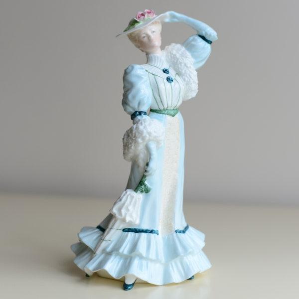 Figurine At The Garden Party Handicrafts, Artworks, Sculptures, Home Decoration