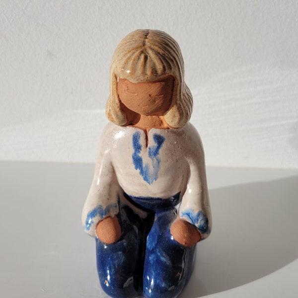 Fashion Vintage Handicraft Pottery Kneeling Girl Statue Fine Art Ceramic Exquisite Decoration