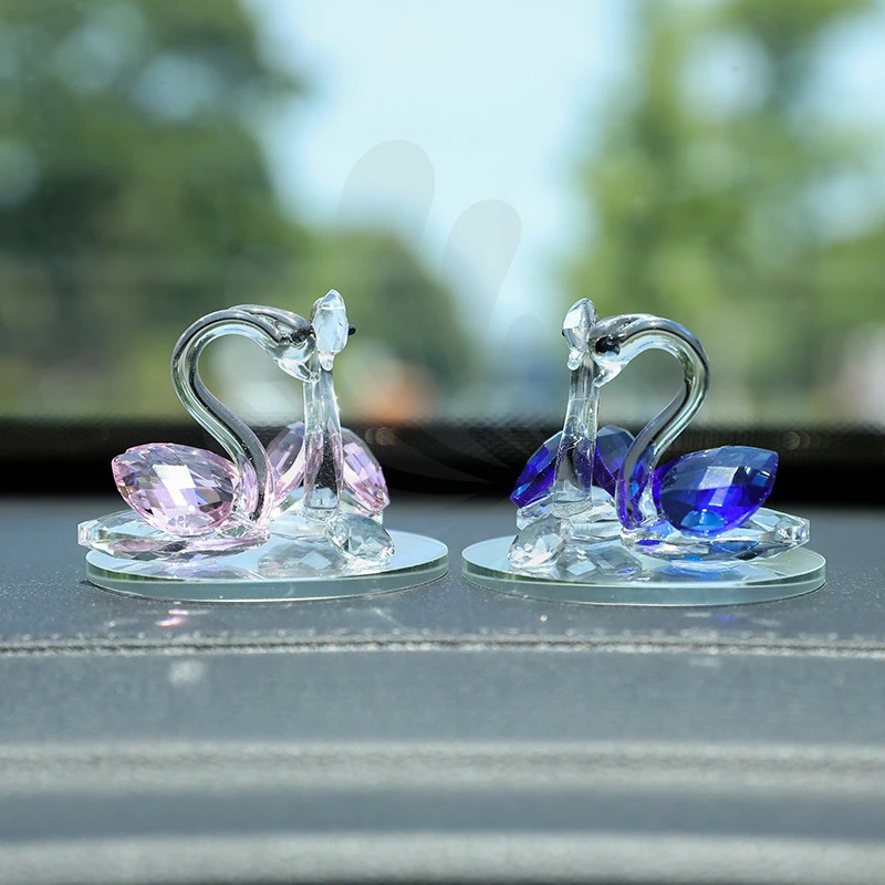 Crystal Swan: Mini Desk Ornaments for Children's G...