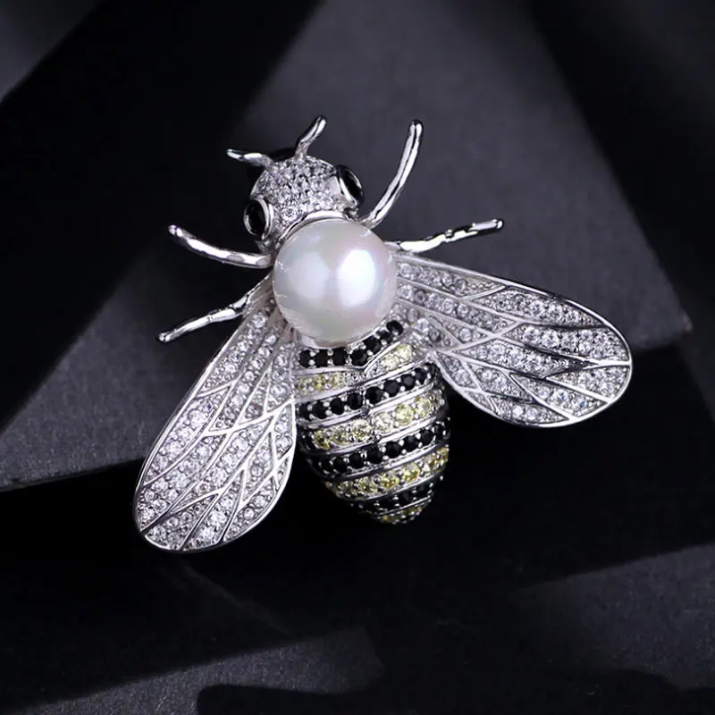 Vintage Classic Women's Bee Crystal Brooch Jewelry...