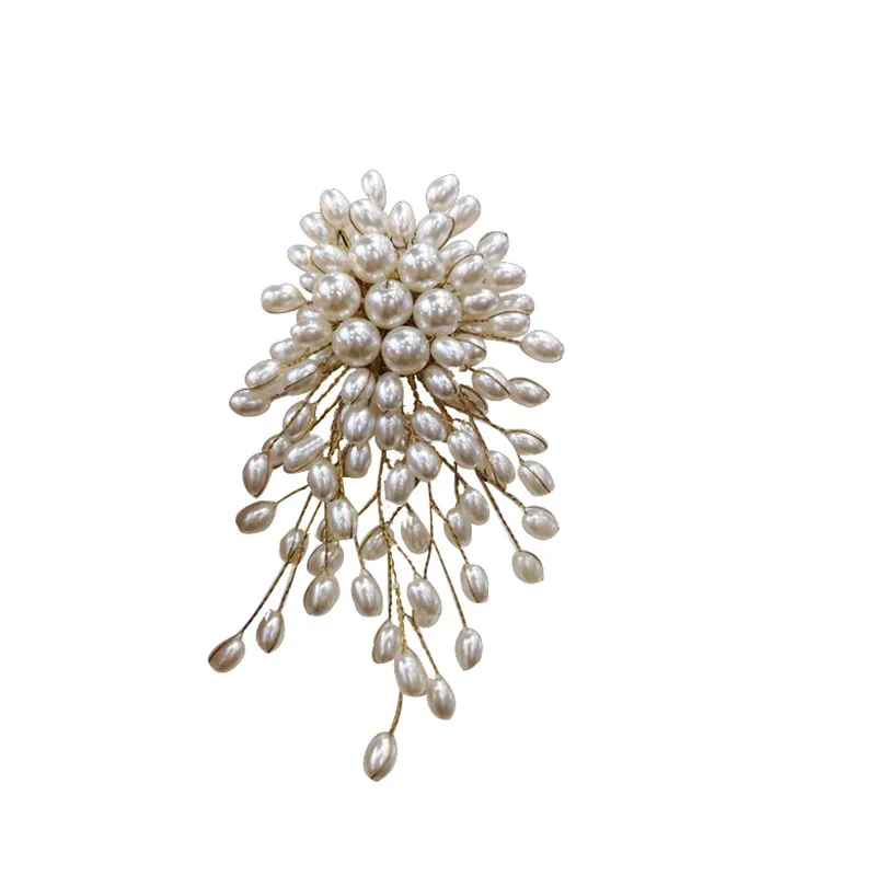 Fashion The Oval Pearl Flower Brooch, Temperamenta...