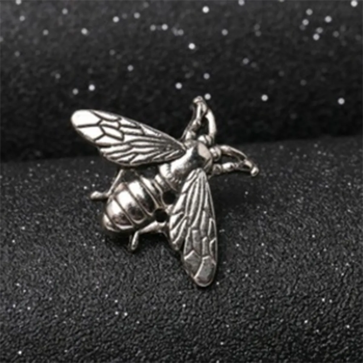 Retro Bee Metal Alloy Pin Clasp Brooch Classic Bus...