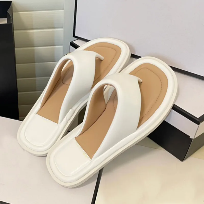 Summer Flip-Flop Design Ladies Slippers Round Head Cloud Color Flat Heel Platform Slippers Fashion Casual Slipper