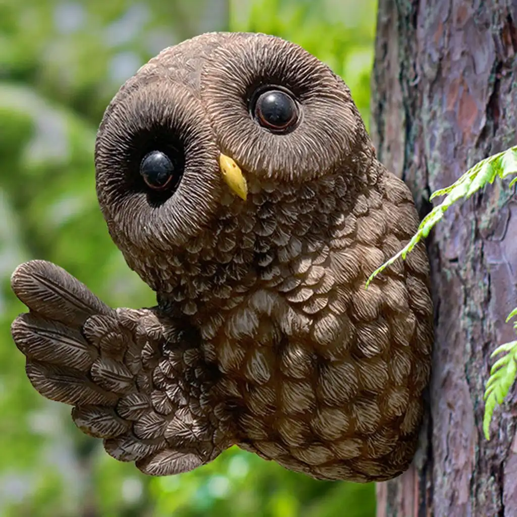 Tree Hugger Outdoor Tree Decorative Animal Sculpture Christmas Gifts