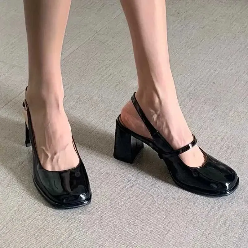 Women's Chunky Heel Patent Leather Mary Jane Party Buckle Back Comfortable Elegant Shoes