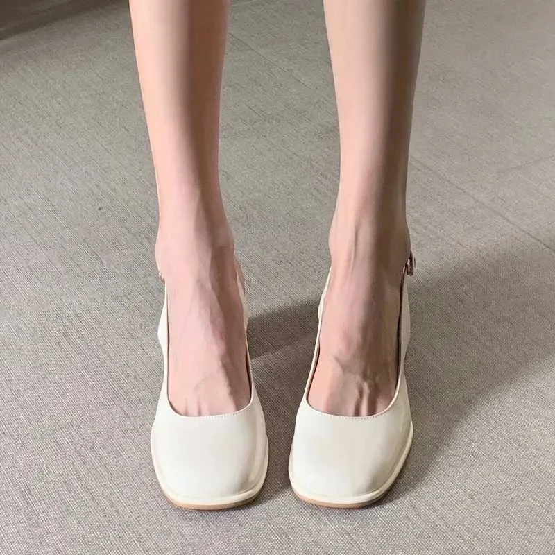 Women's Chunky Heel Patent Leather Mary Jane Party Buckle Back Comfortable Elegant Shoes