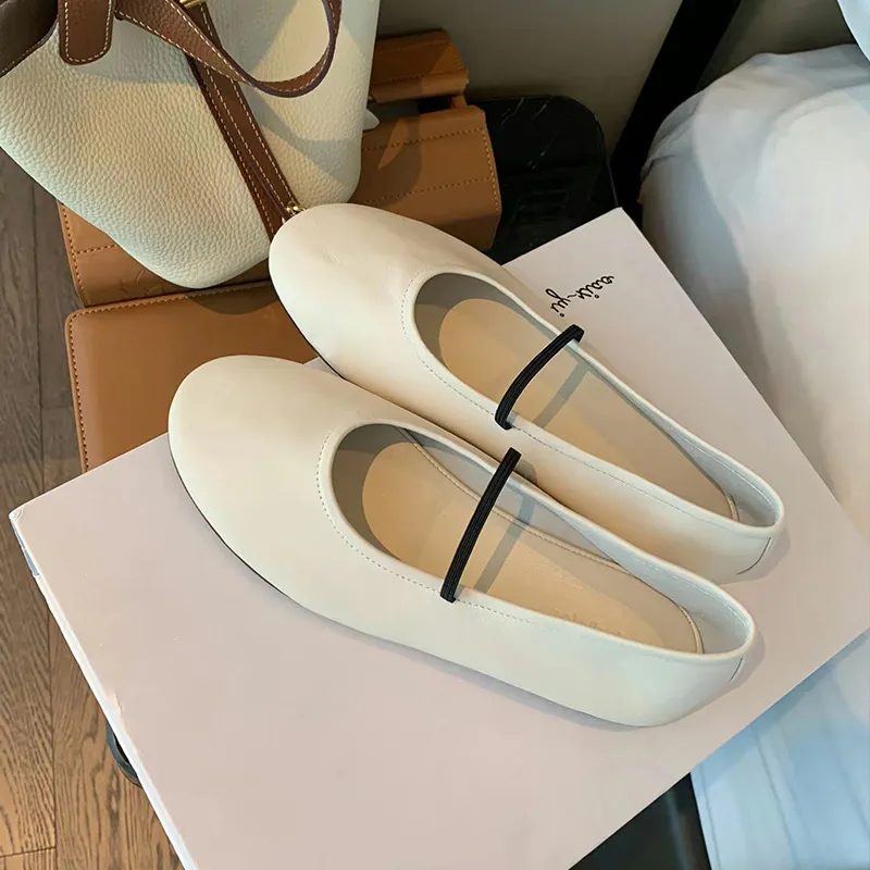 Soft Faced Round Toe Shallow Mouth Thin Strap Flat...