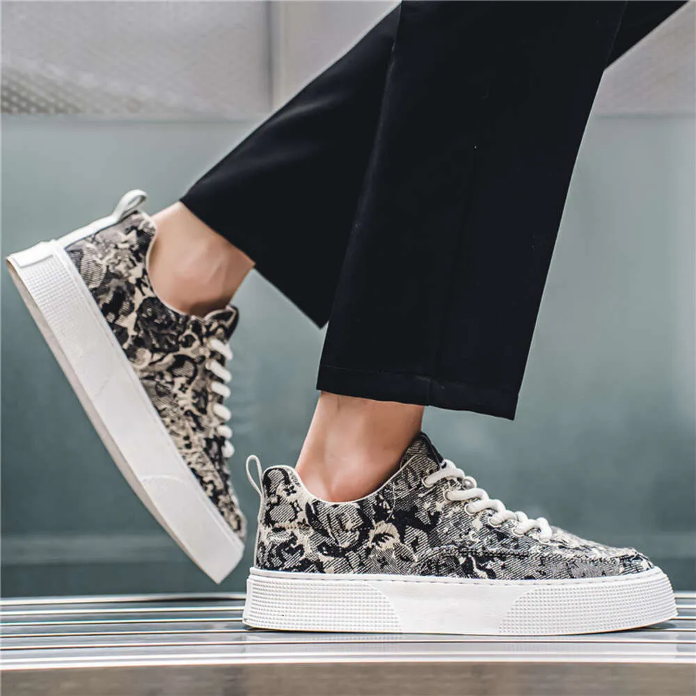 Canvas Thick Soled Printed Men's Casual Fashion Shoes