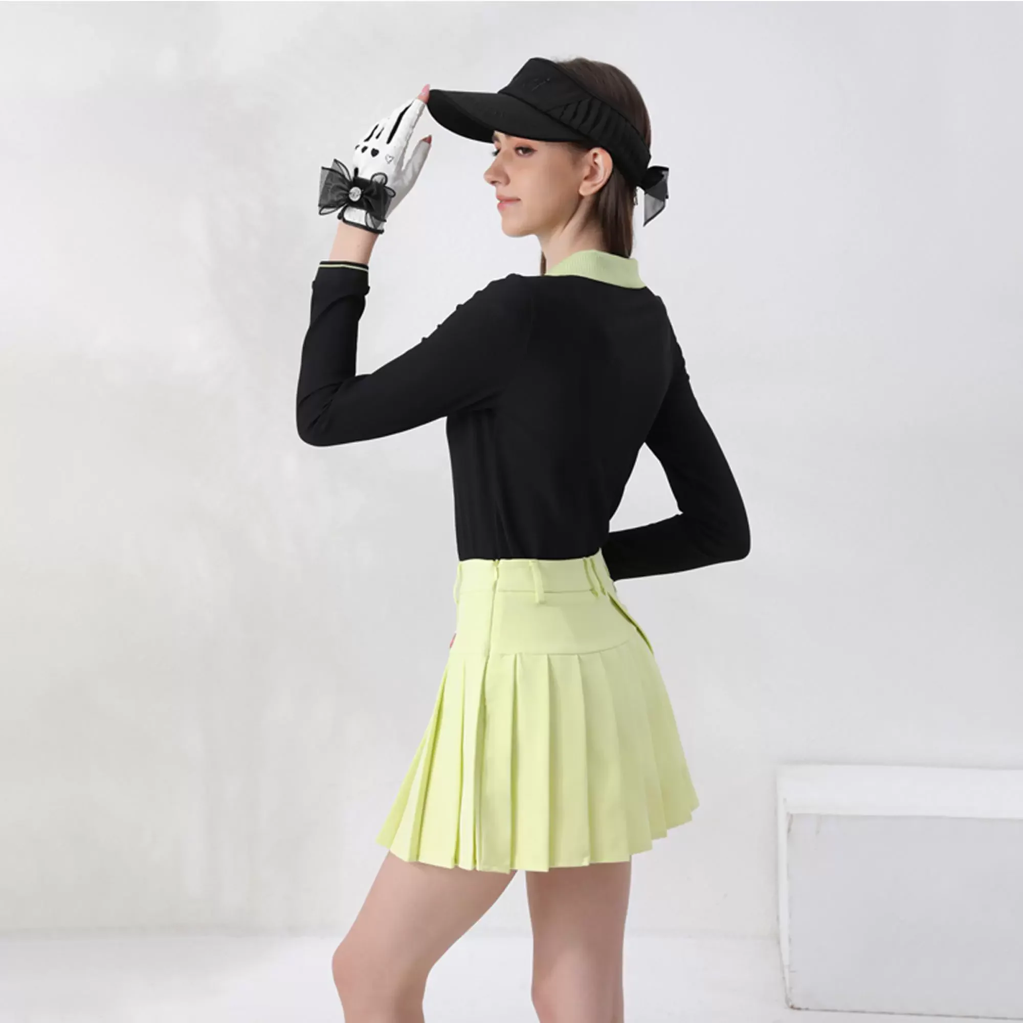 Autumn Winter Ladies' Golf Outfit Long Sleeve V-Neck Contrast Color Tops and New Pleats Skirt Set