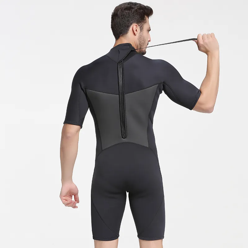 Neoprene Wetsuit Men Keep Warm Swimming Scuba Diving Bathing Suit Short Sleeve Triathlon Wetsuit for Surf Snorkeling