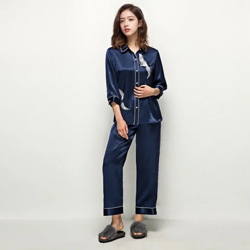 Pure Silk Women's 100% Mulberry Silk Embroidered Mid-sleeve Pajamas