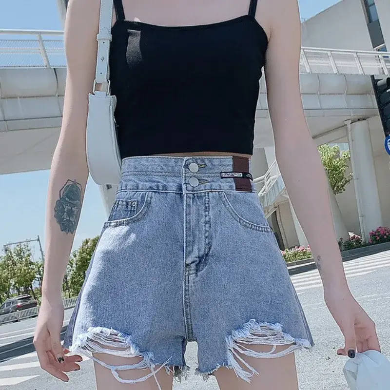 Women's Comfortable Classic Loose Denim Shorts High Waist Stretch Denim Shorts Summer Fashion Short Style
