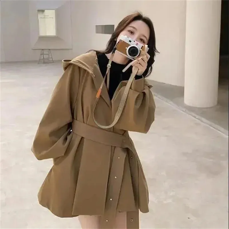 Hooded Trench Coat Women Spring/Summer Style Lantern Sleeve High End Leisure Belt Windproof Women Coat