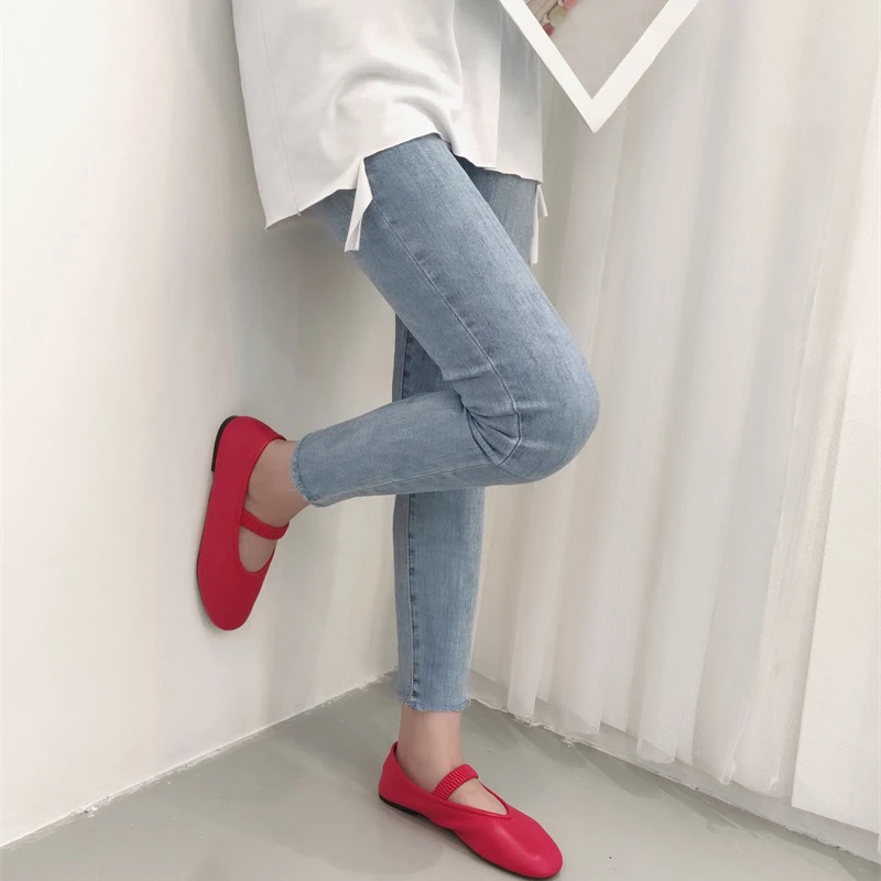 Minimalist Cowhide Ballet Flats for Women Suitable for Spring and Autumn with French Soft Strap Design