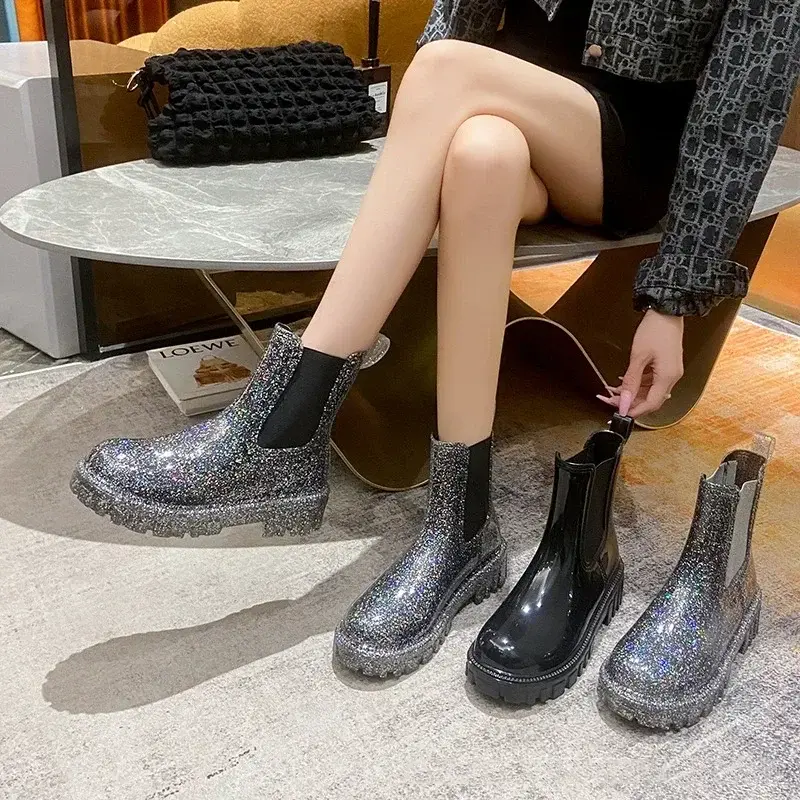 New Women's Shiny Fashion Rain Boots, Waterproof Mid-Calf Ankle Boots Suitable for All Seasons and Outdoor Wear