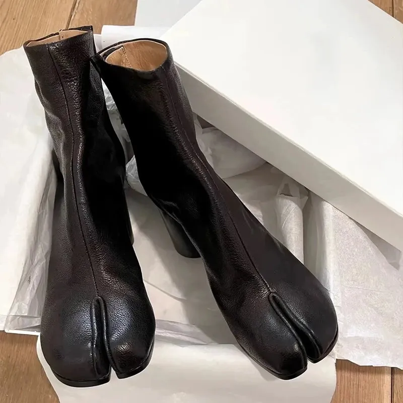 Soft Leather Split toe Women Ankle Boots Fashion Shoes In Style Short Booties