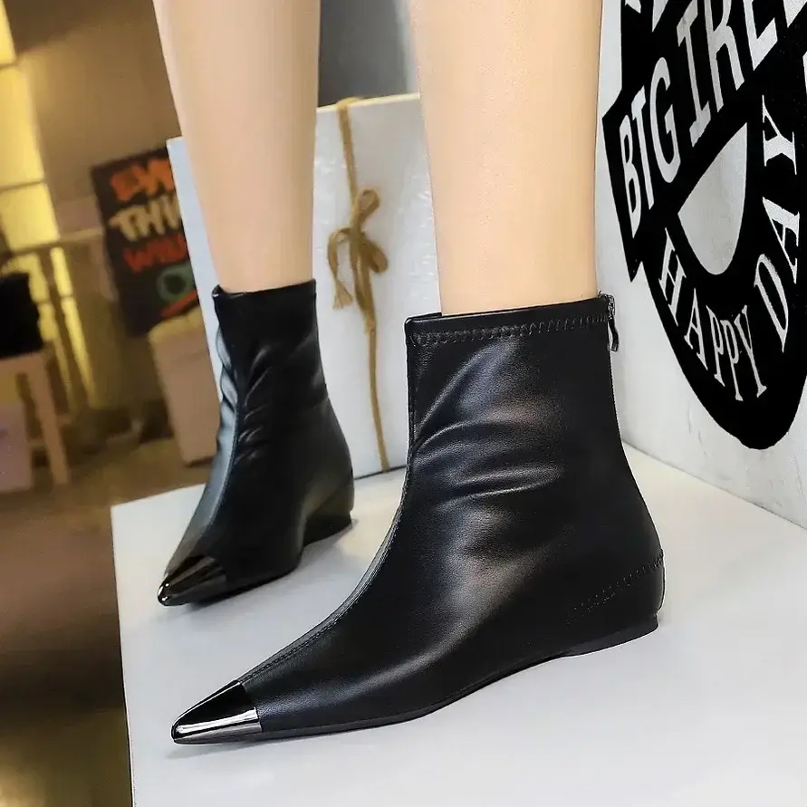Street Style Retro Low Heel Ankle Wedge Heightening Metal Pointed Toe Women's Winter Boots