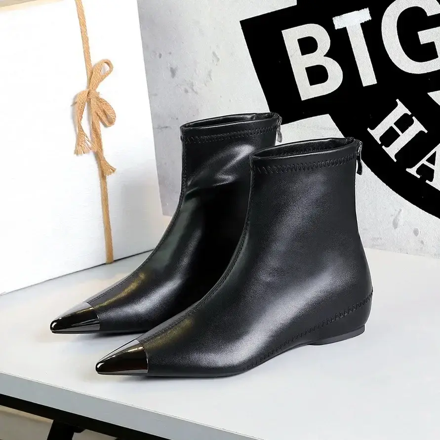 Street Style Retro Low Heel Ankle Wedge Heightening Metal Pointed Toe Women's Winter Boots