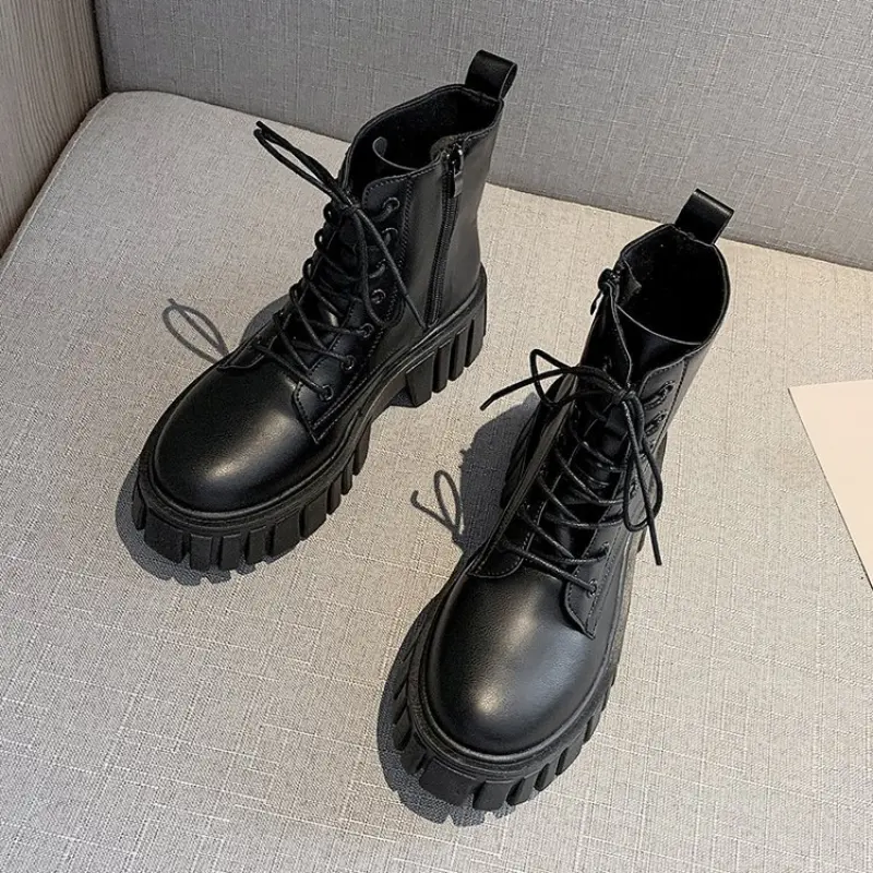 Women's Genuine Leather Outdoor Non Slip Walking Fashionable Comfortable Soft Soled Casual Boots