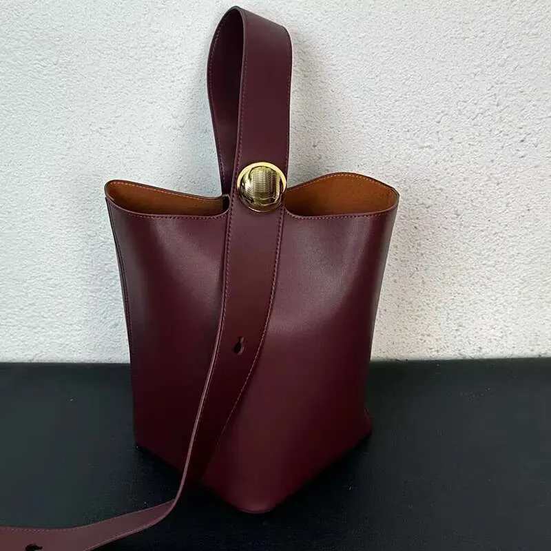 Women's High-Quality Shoulder Bucket Bag With Larg...