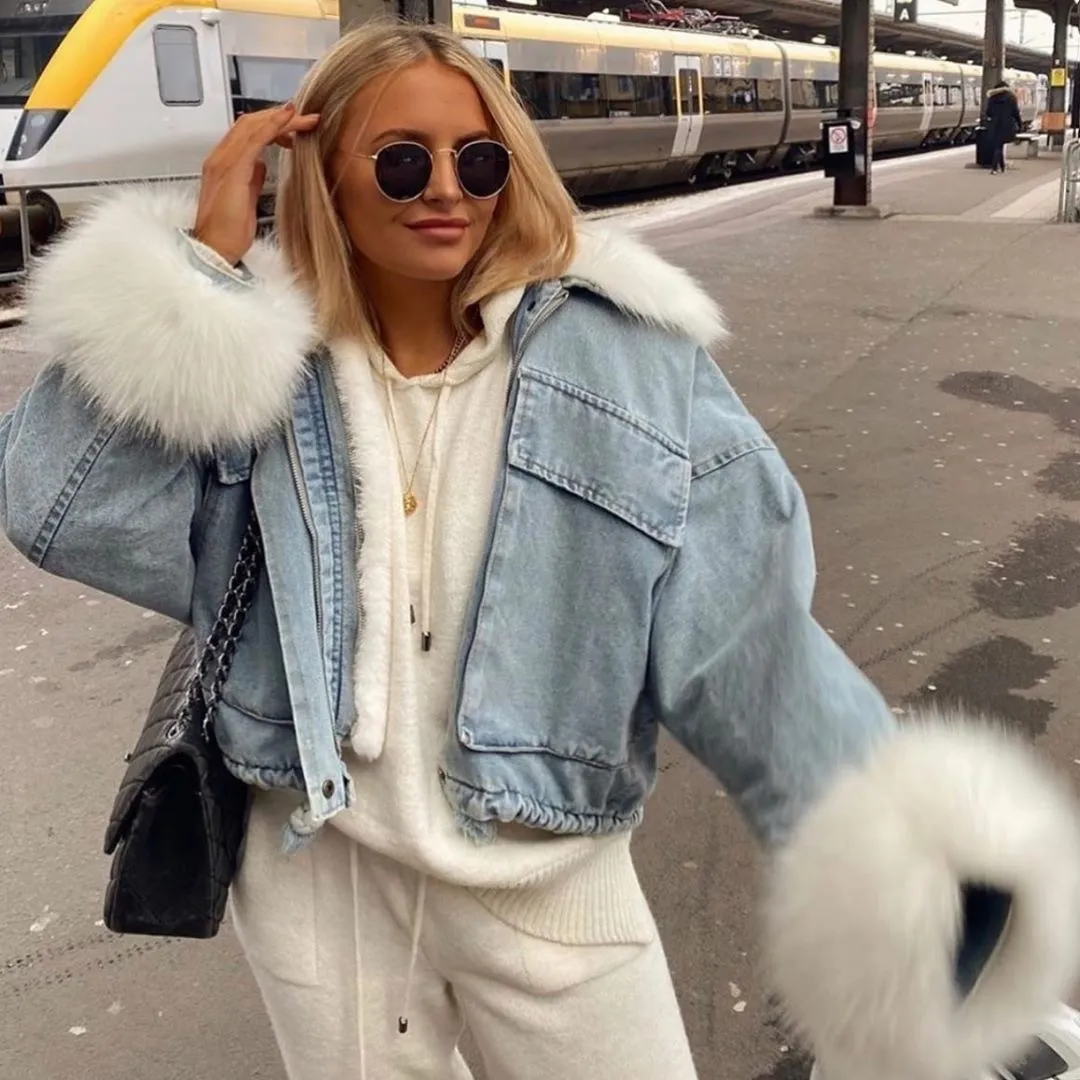 Women's Winter Denim Jacket - Faux Fur Collar Thic...