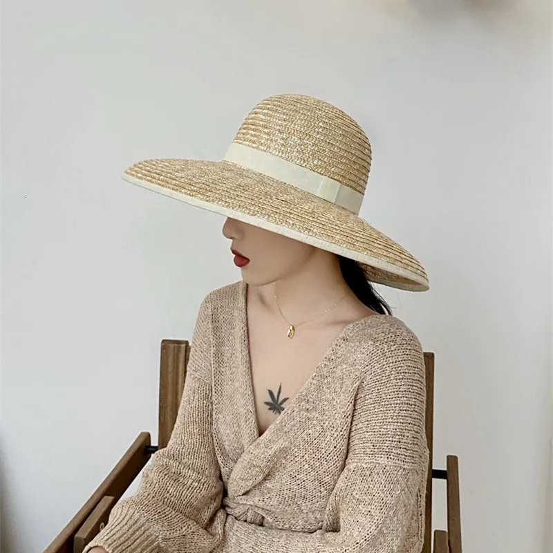 Summer Straw Hat Elegant Ladies Seaside Travel Sun Hat Hepburn Style Wide Brim Straw Hat