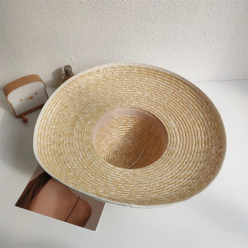 Summer Straw Hat Elegant Ladies Seaside Travel Sun Hat Hepburn Style Wide Brim Straw Hat