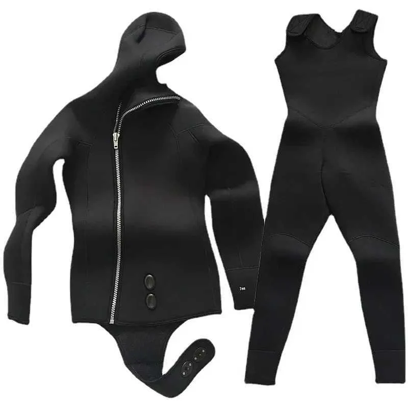 Men's 7mm Neoprene Two-Piece Wetsuit for Scuba Diving and Spearfishing, with Hoodie