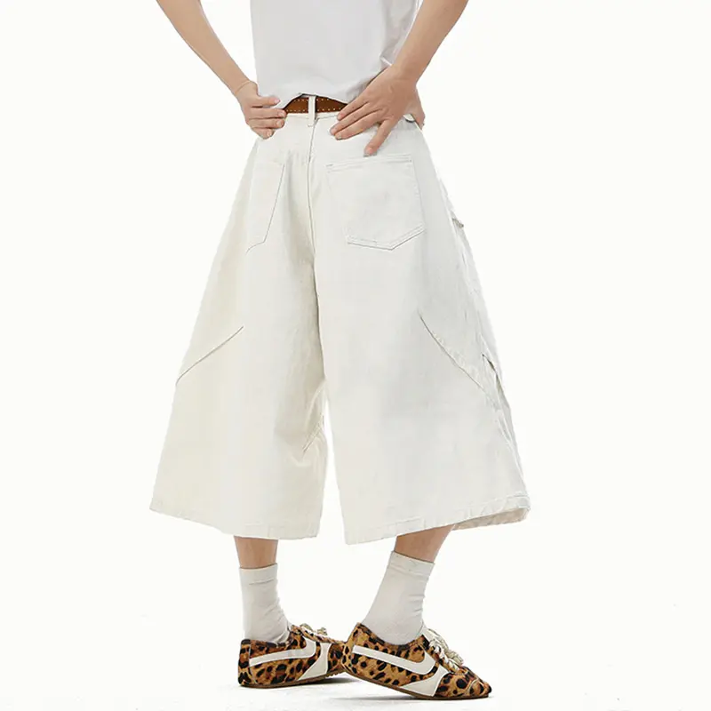 Men's Denim Shorts, Stylish Vintage Style, Washed Finish, Loose And Straight-Leg Design.