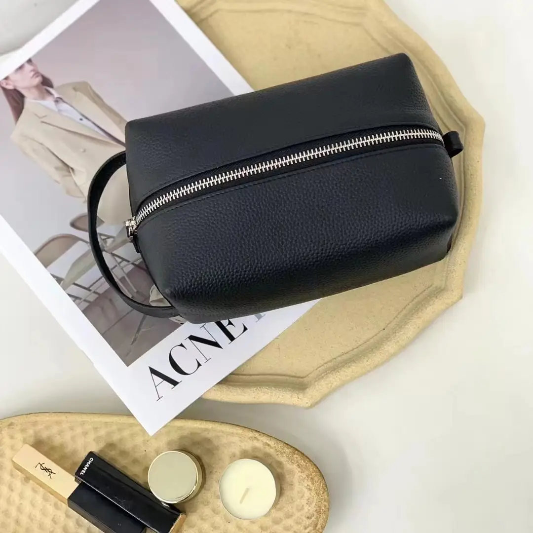 Letters Cow Leather Wash Bag Large Capacity Genuine Leather Travel Portable Cosmetic Bag