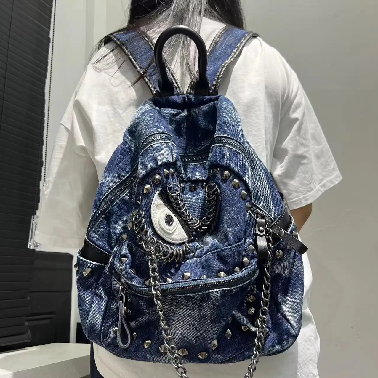 Women’s Fashion Denim Backpack Large-Capacity With Rivets And Chain Detail