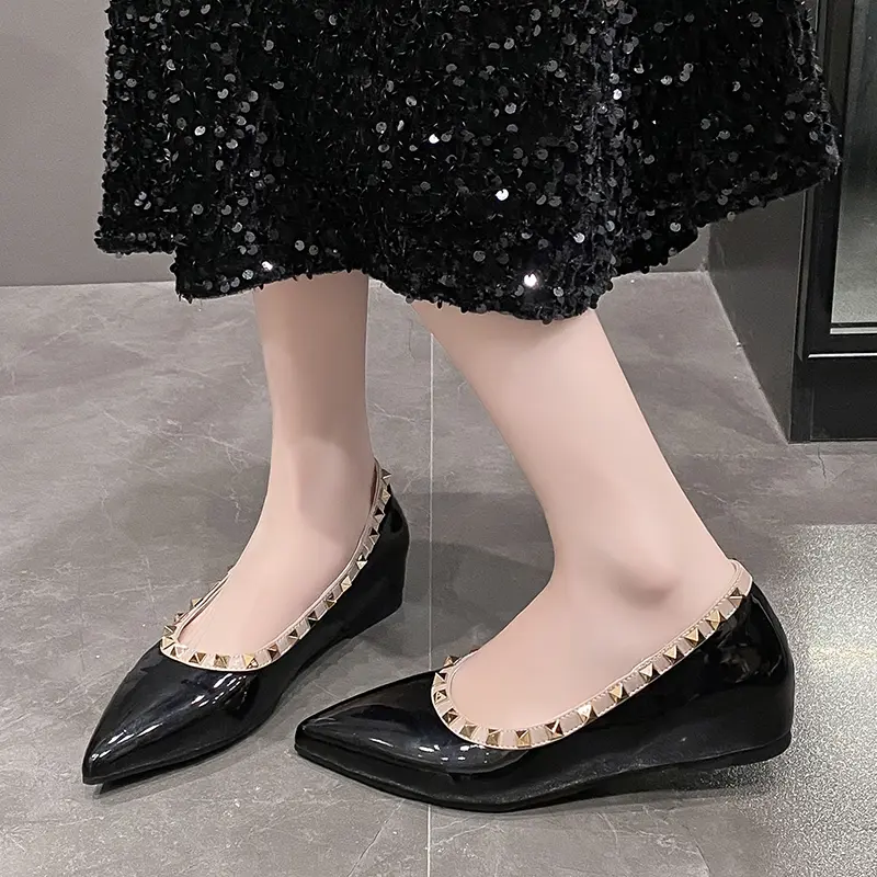 Stylish And Elegant Pointed-Toe Studded Casual Women's Shoes, Comfortable And Durable.