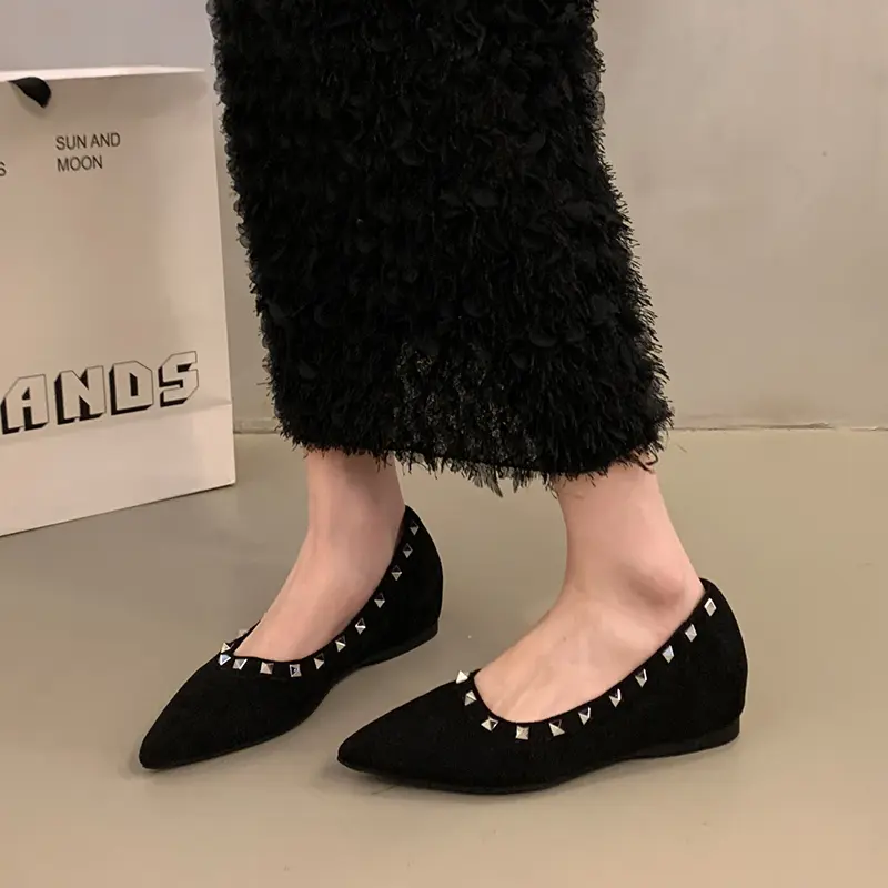 Pointed-Toe Flat Shoes With Rivet Embellishments, Women's Casual And Fashionable Shoes