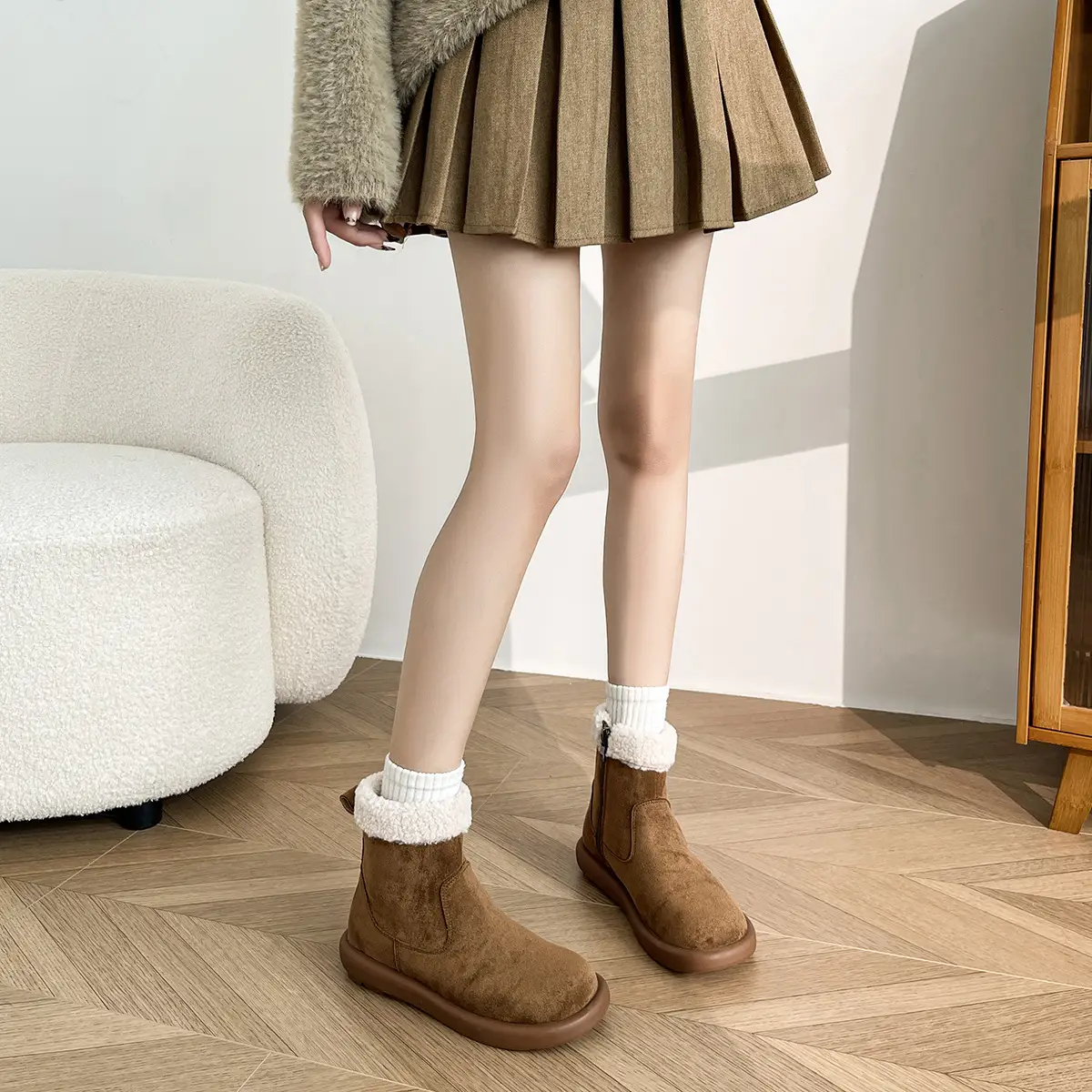Thick Soled Snow Boots For Women In Winter Short Sleeve Boots With Fleece And Warm Cotton Shoes
