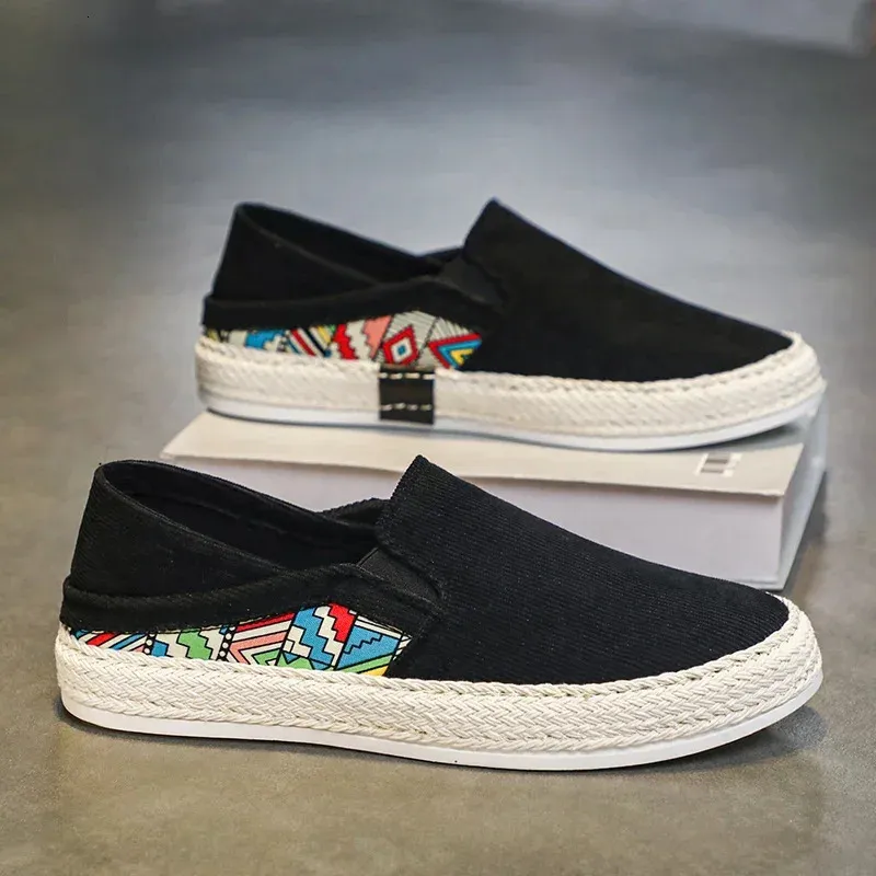 Men Canvas Shoes Casual Sneaker For Men Slip-On Comfortable Flats Shoes