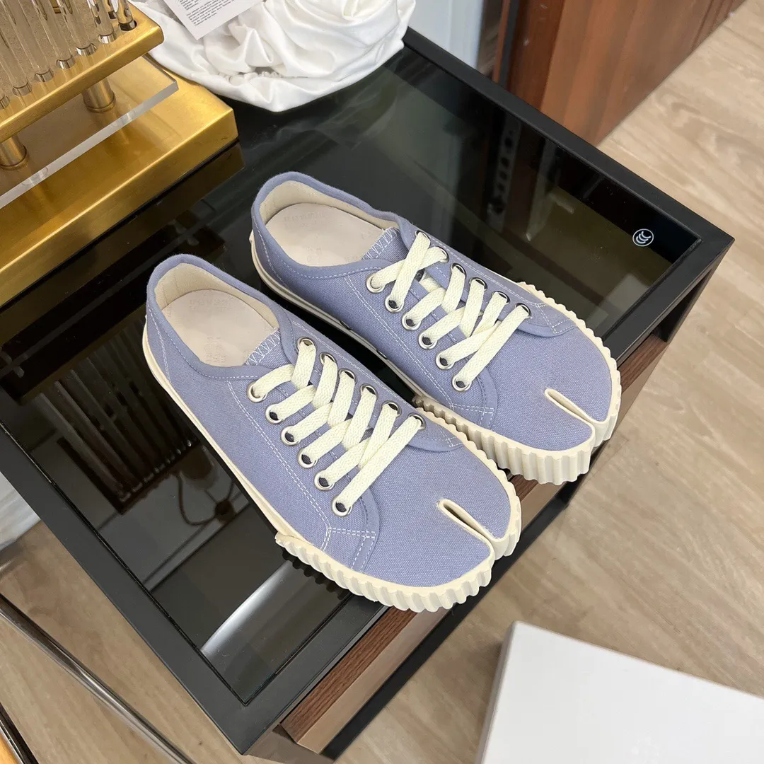 Casual Men Split-Toe Shoes Lace-Up Upper Flat Trainer Cloth Shoes